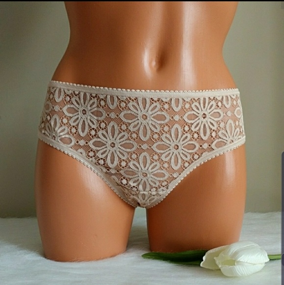 Size XL VICTORIA'S SECRET CHEEKY PANTY - Picture 2 of 3